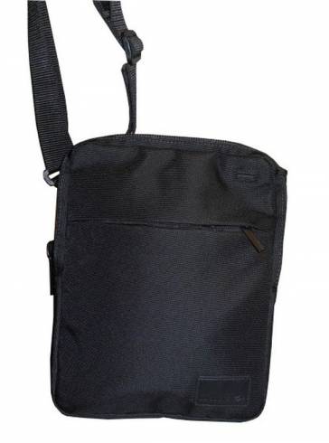 Sac bandoulière de Lacoste. réf NH184SC