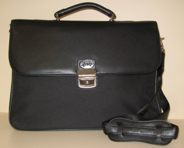 Porte-documents  Ligne Prague de Francinel. réf 8075